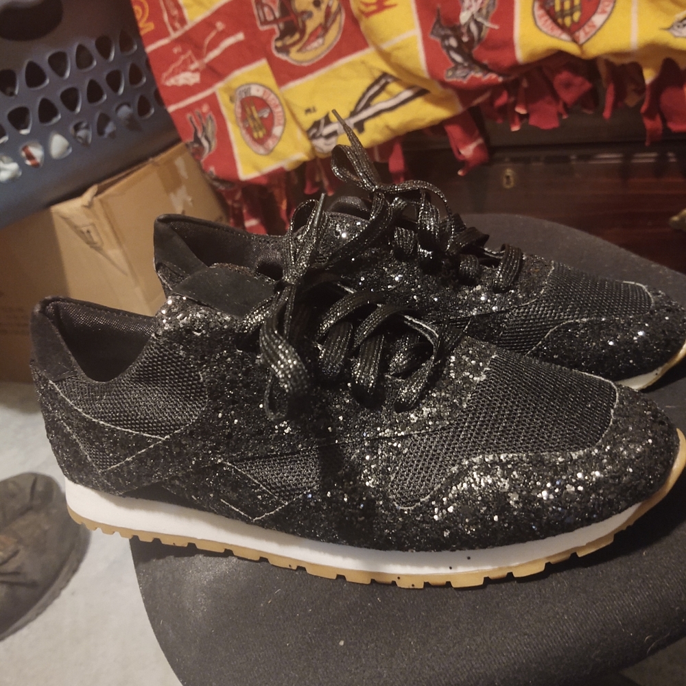 Shoes - Picture 3 of 3